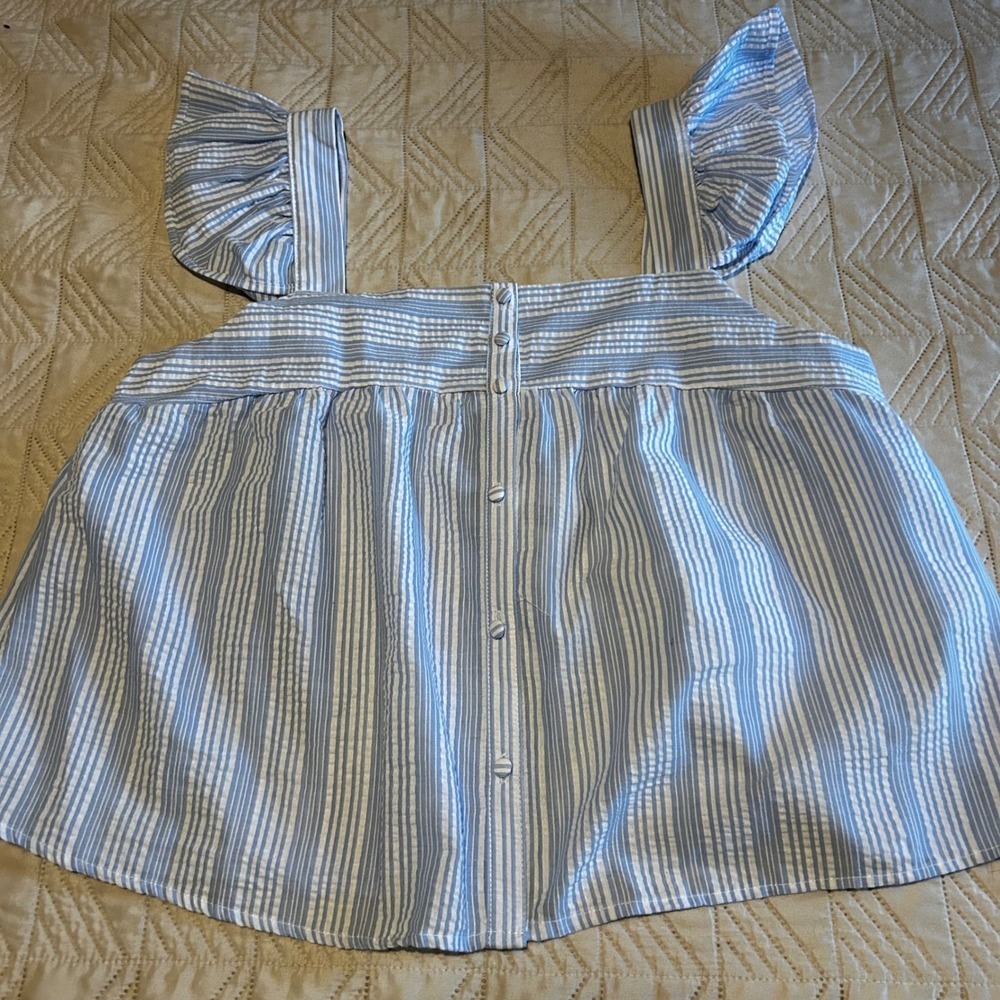 NWT Blu Pepper Blue‎ White Stripe Babydoll Top Seersucker Flutter Sleeve Size L